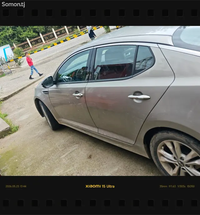 Kia K5 2011 · 2.0 AT