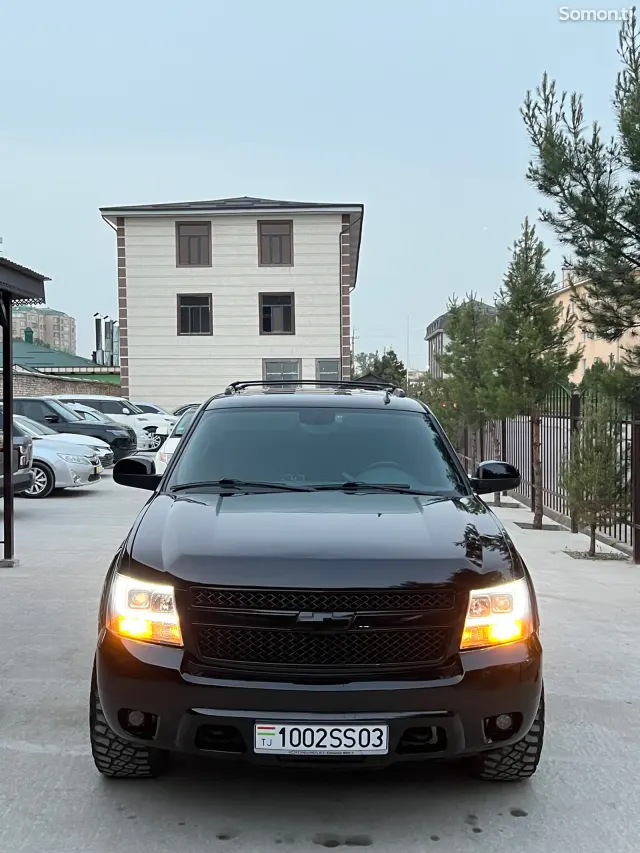 Chevrolet Tahoe 2011 · 5.3 AT