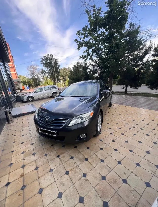 Toyota Camry 2011 · 2.5 AT