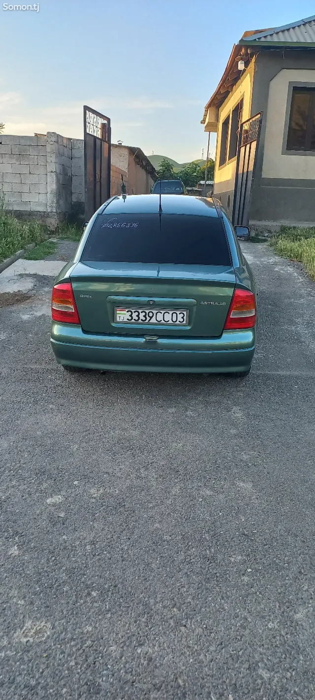 Opel Astra G 2000 · 1.8 MT