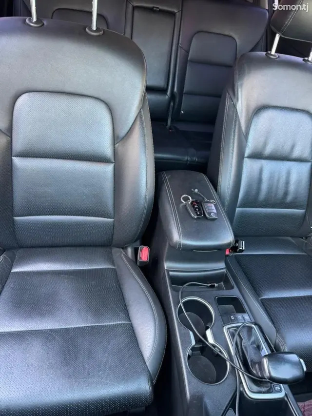 Kia Sportage 2016 · 2.0 AT