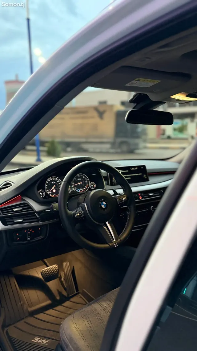 BMW M5 2016 · 3.0 AT