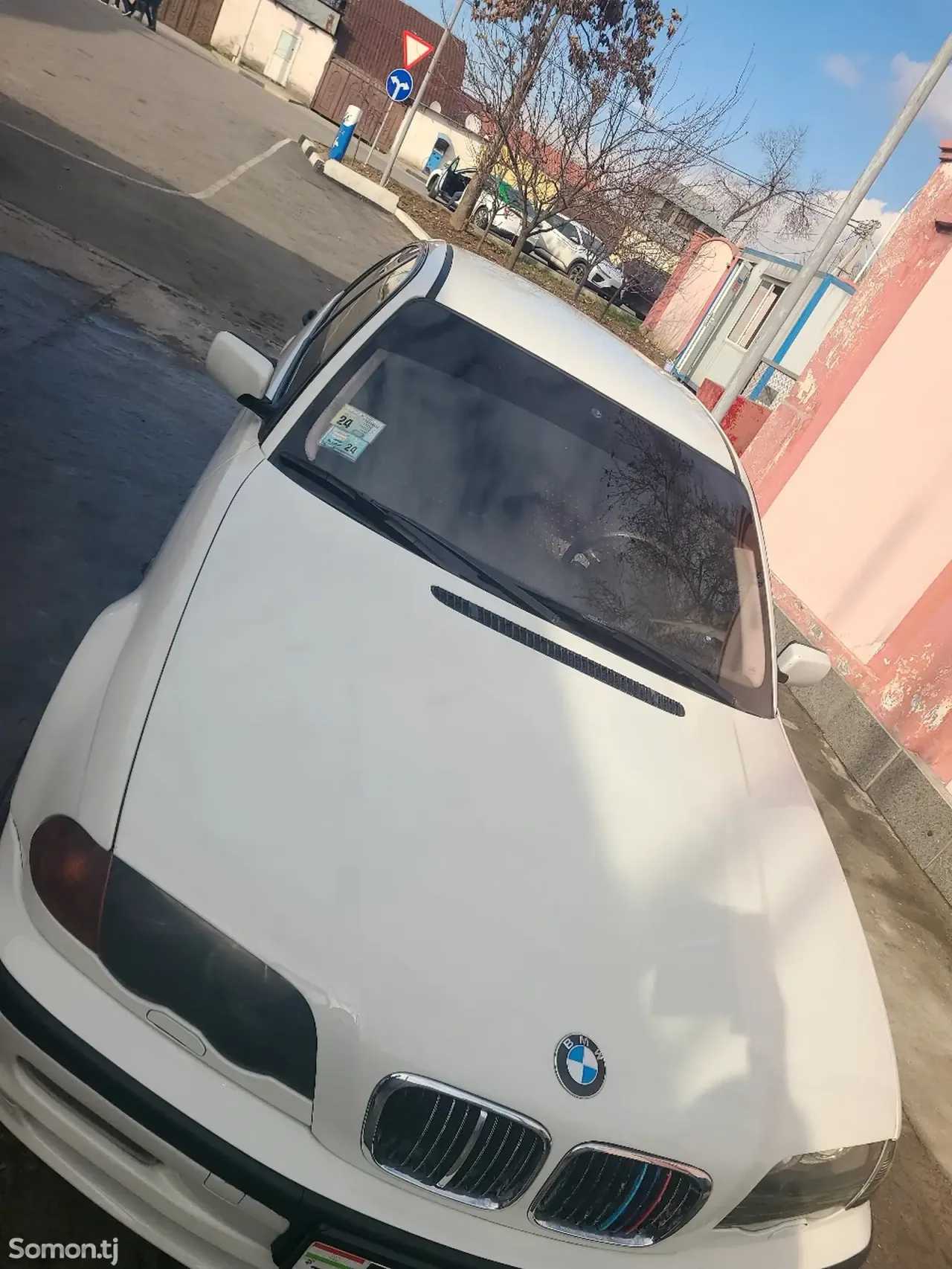 BMW 3 series 2000 · 1.8 MT