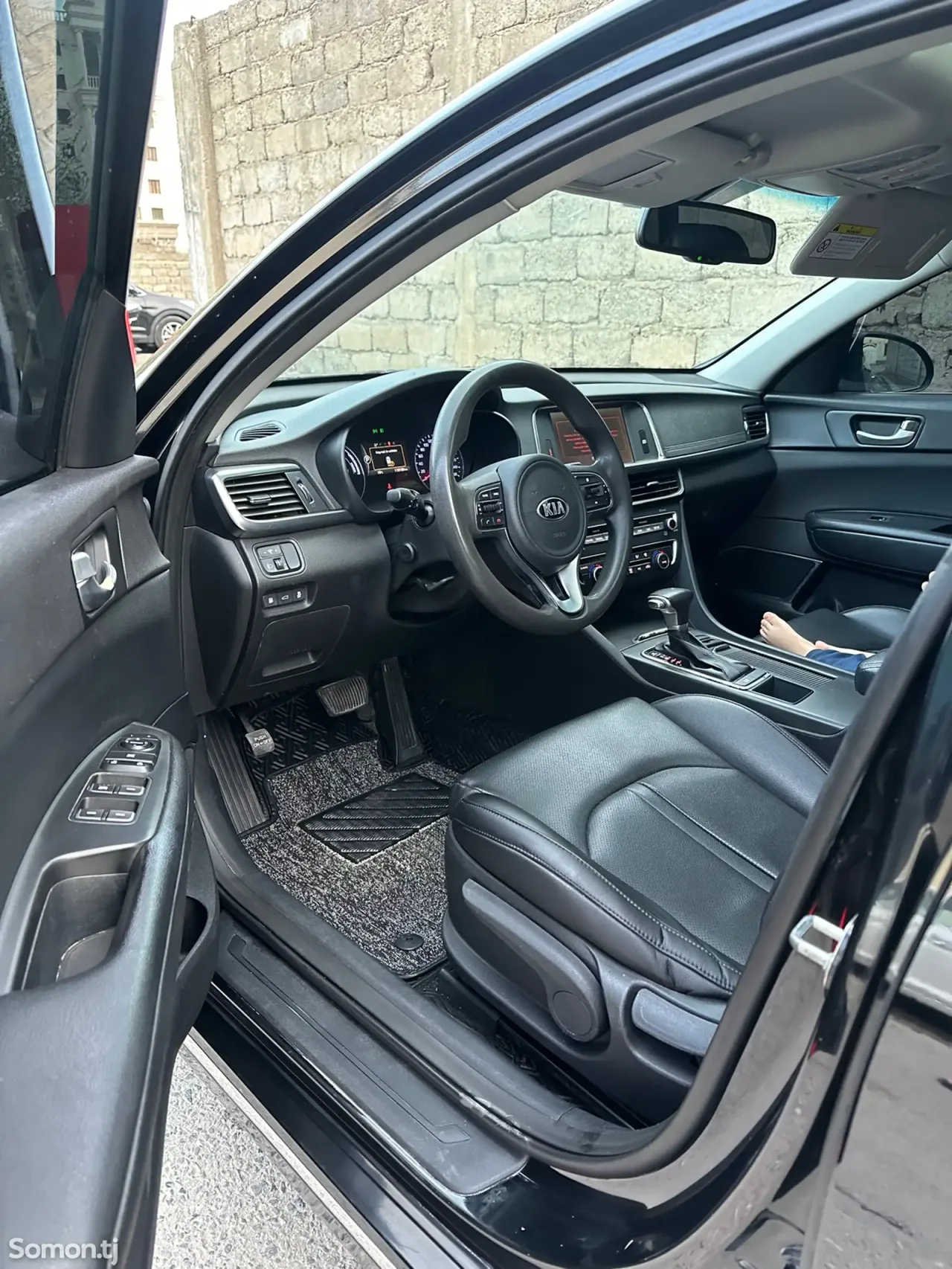 Kia K5 2018 · 2.0 AT
