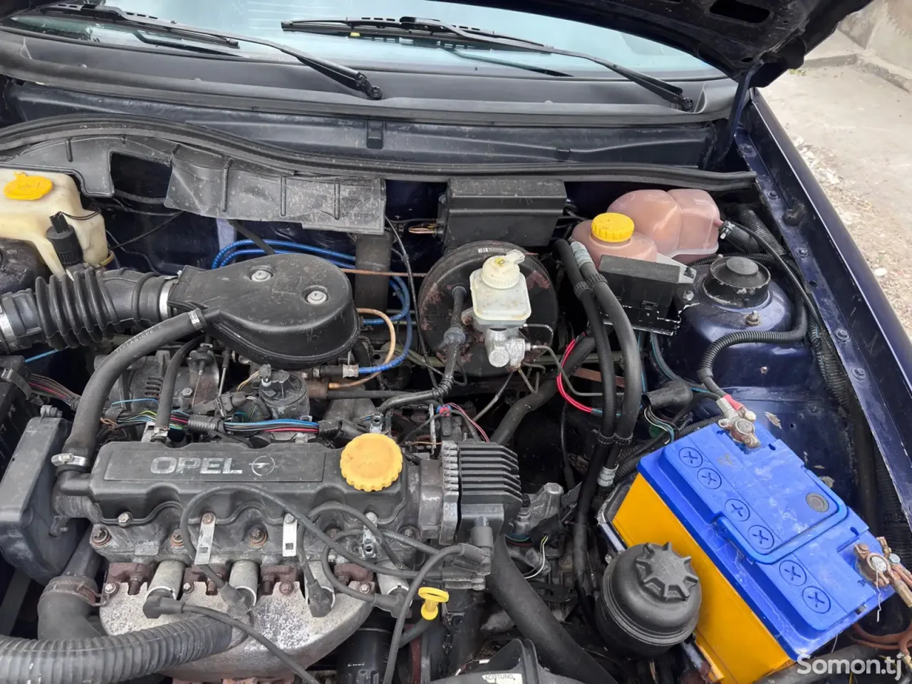 Opel Astra F 1998 · 1.6 MT