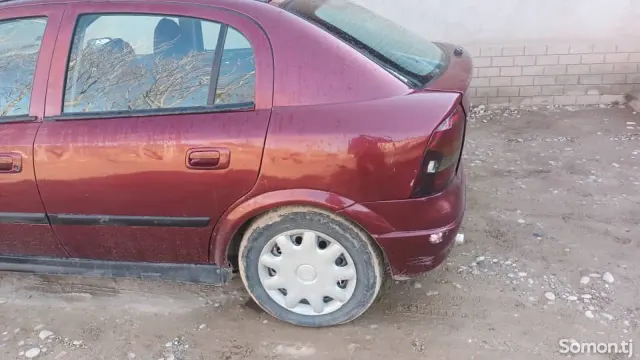 Opel Astra G 1999 · 1.6 MT