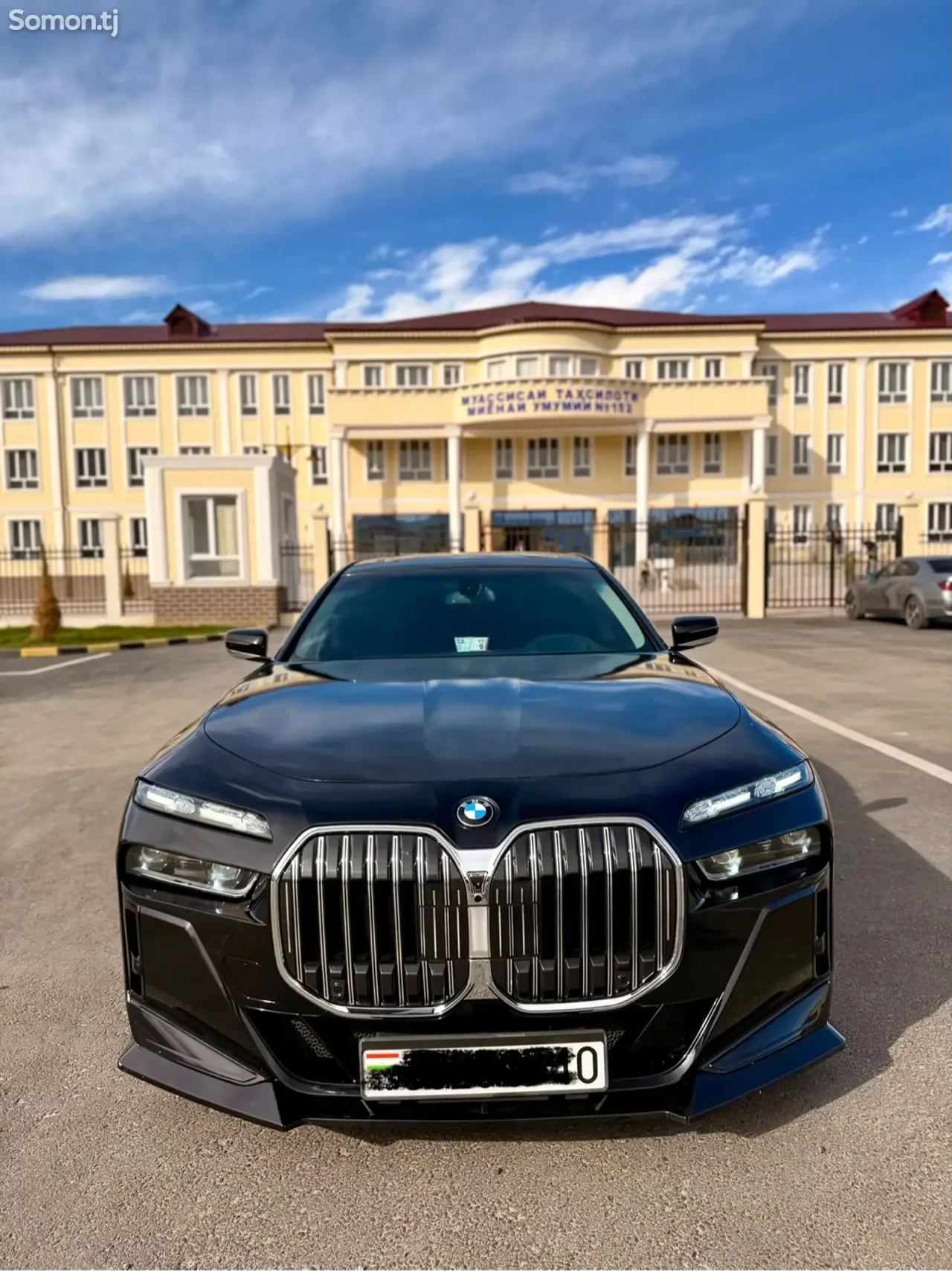 BMW 7 series 2011 · 3.5 AT
