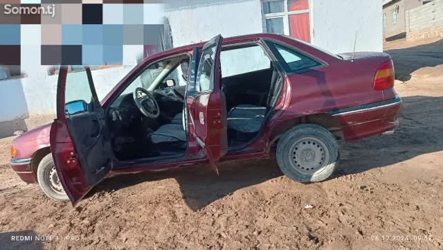 Opel Astra F 1992 · 1.6 MT