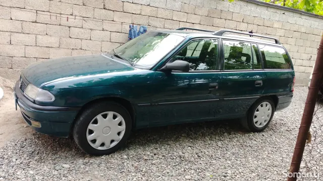 Opel Astra F 1997 · 1.6 MT