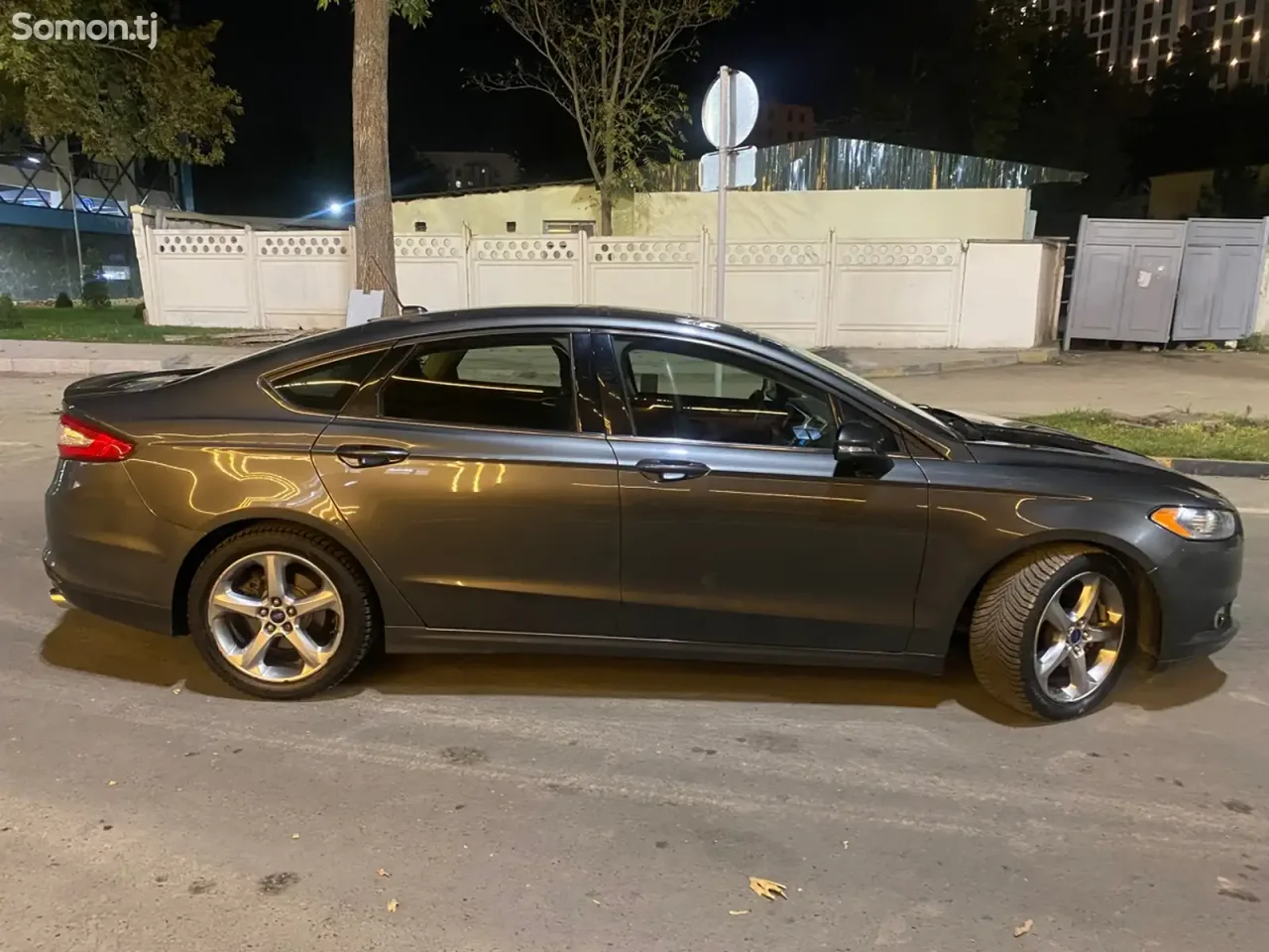 Ford Fusion 2015 · 2.0 AT