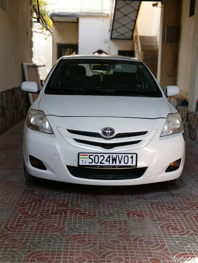 Toyota Belta 2008 · 1.5 AT