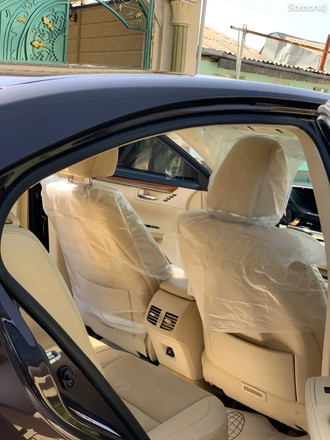 Lexus ES series 2015 · 3.0 AT