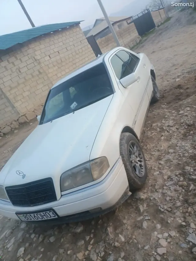 Mercedes-Benz B class 1996 · 1.8 MT