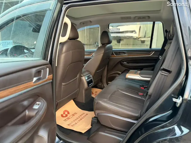 Roewe RX8 2018 · 2.0 AT