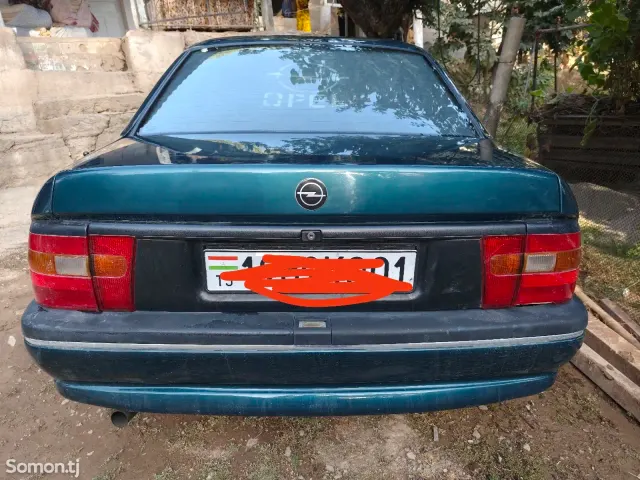 Opel Vectra A 1995 · 1.6 MT