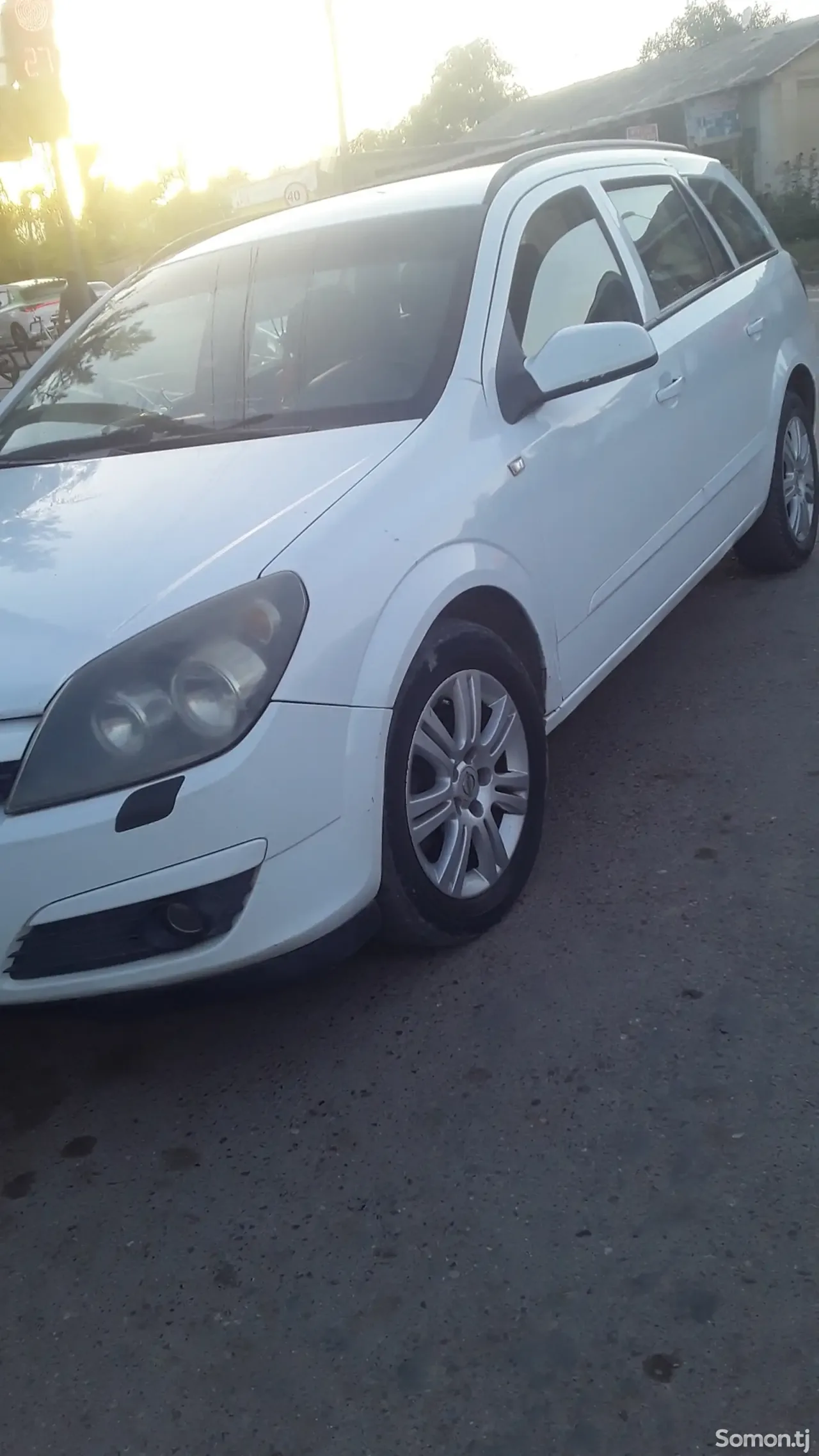 Opel Astra H 2005 · 1.8 MT