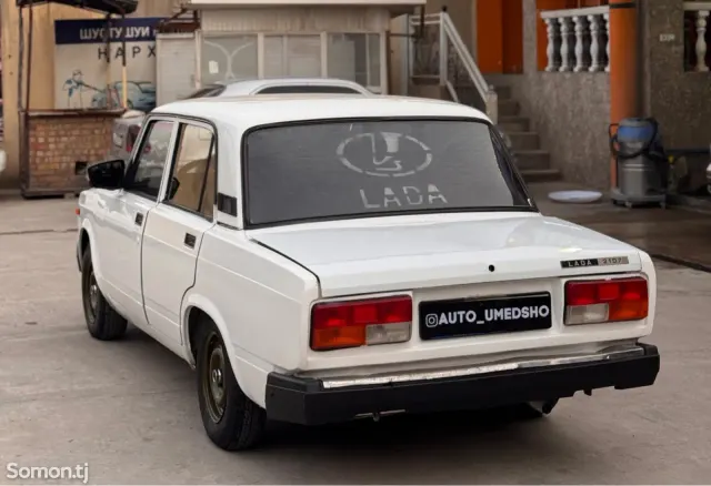 Lada (ВАЗ) 2107 2002 · 1.6 MT