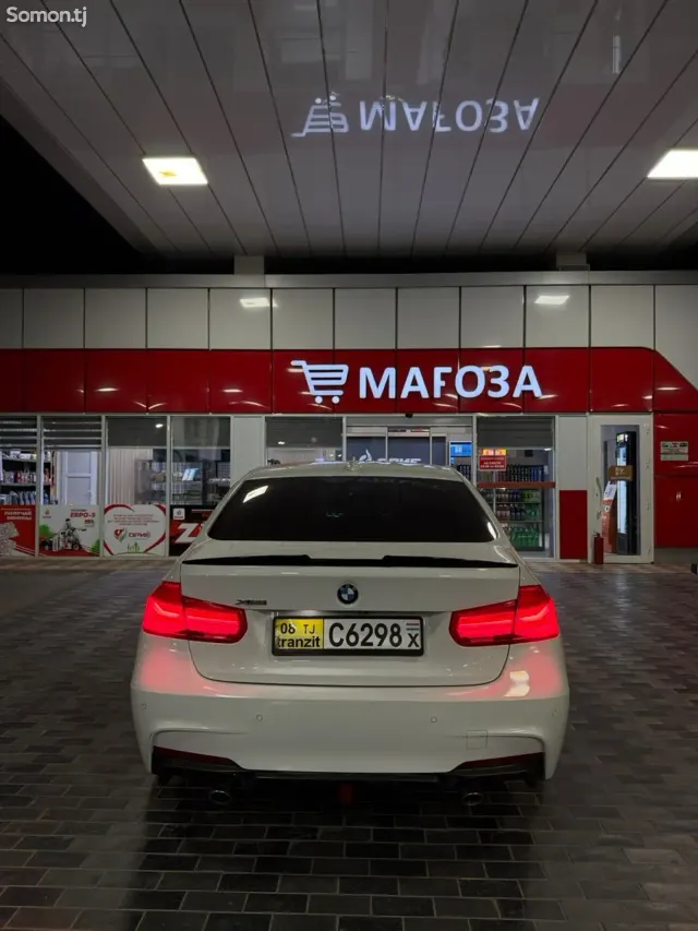 BMW 3 series 2017 · 2.0 AT