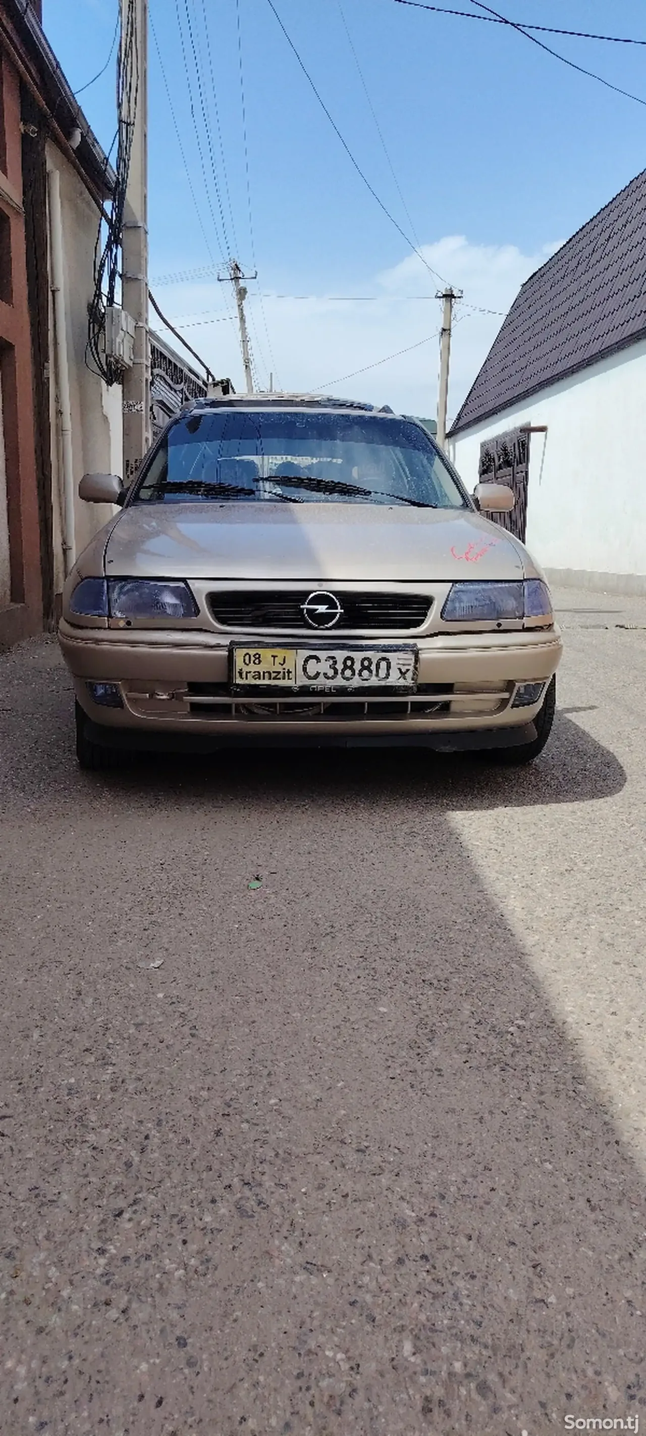 Opel Astra F 1998 · 1.6 MT