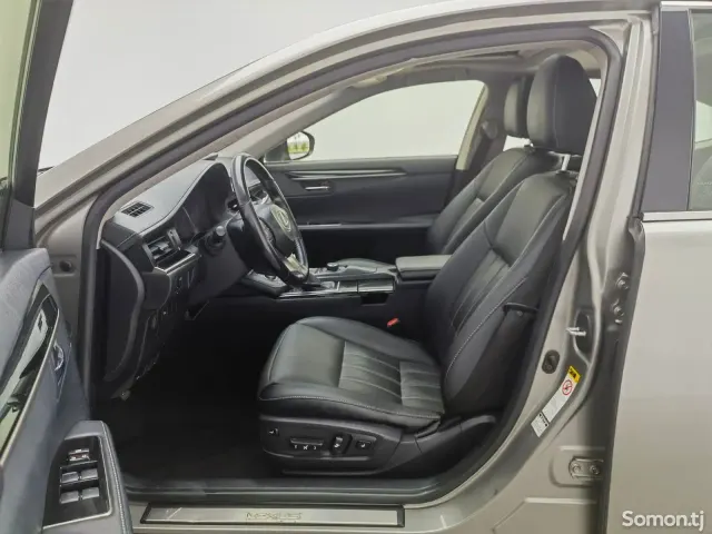 Lexus ES series 2016 · 2.0 AT