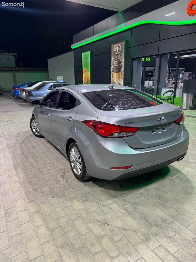 Hyundai Avante 2014 · 1.6 AT