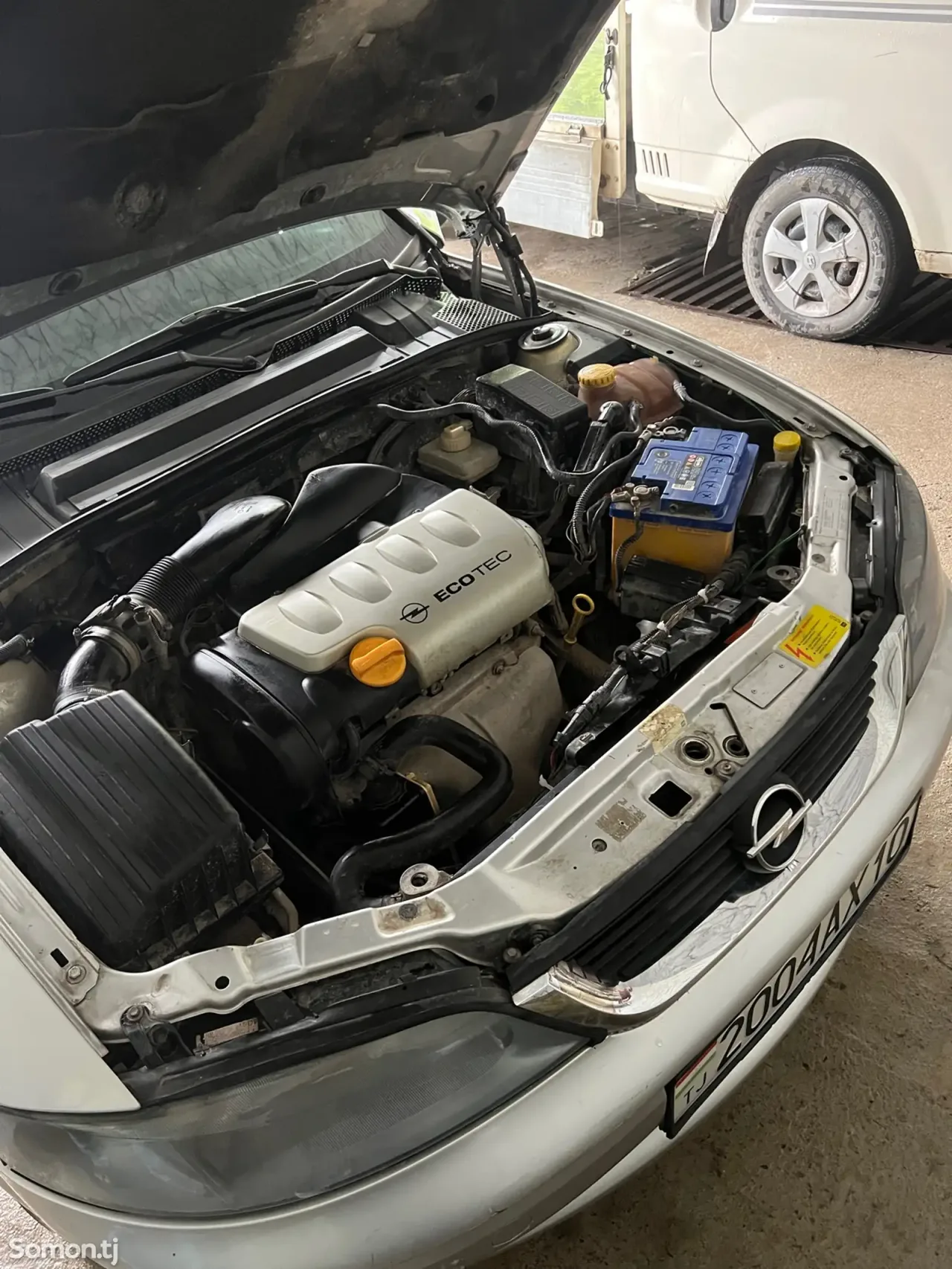 Opel Vectra B 2000 · 1.8 MT