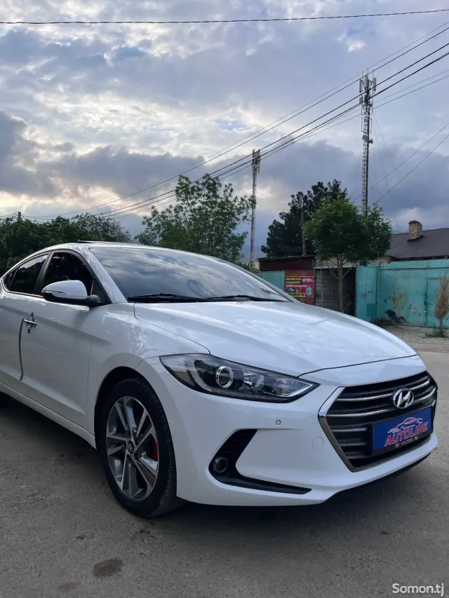 Hyundai Avante 2016 · 1.6 AT