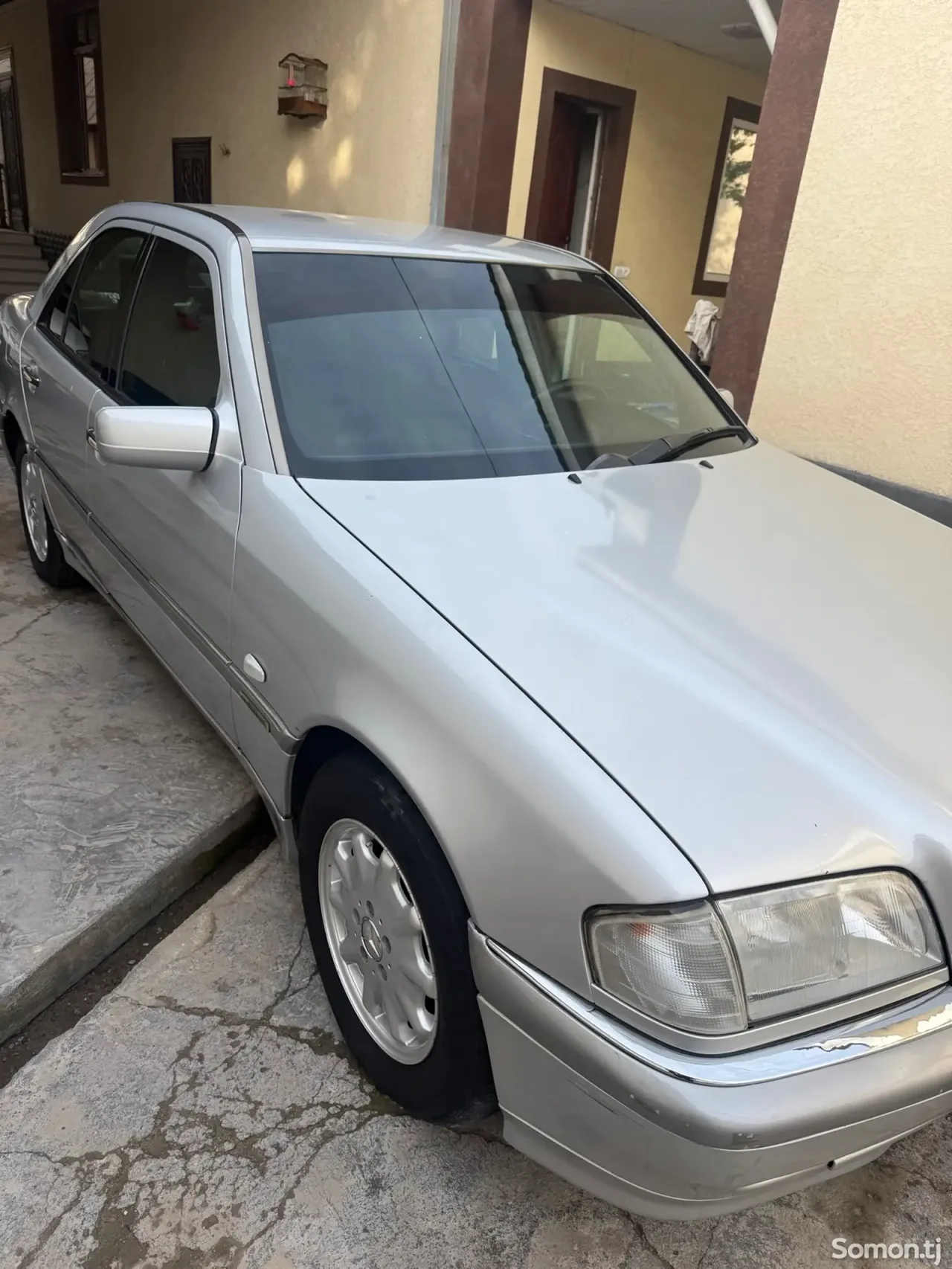 Mercedes-Benz C class 2000 · 2.3 MT