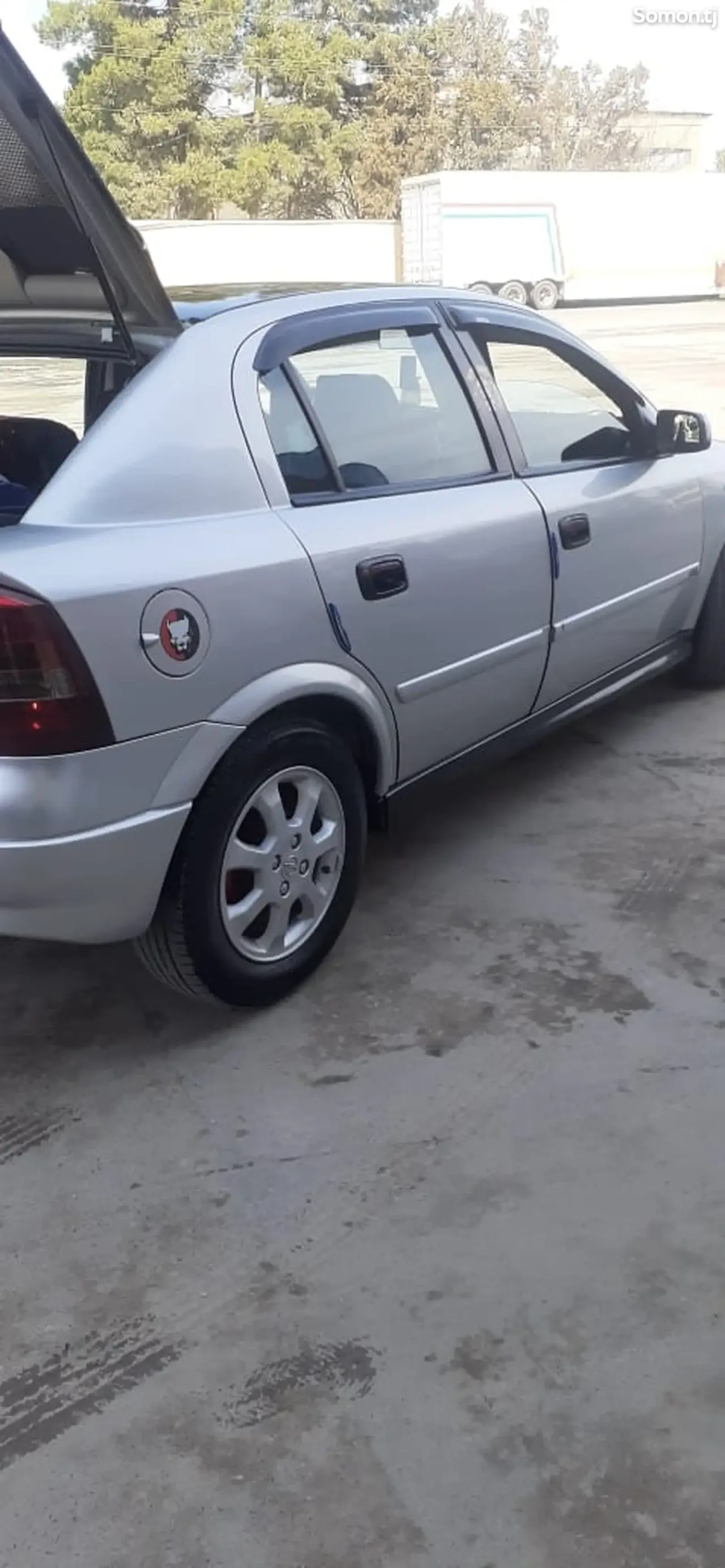 Opel Astra G 1999 · 1.6 MT