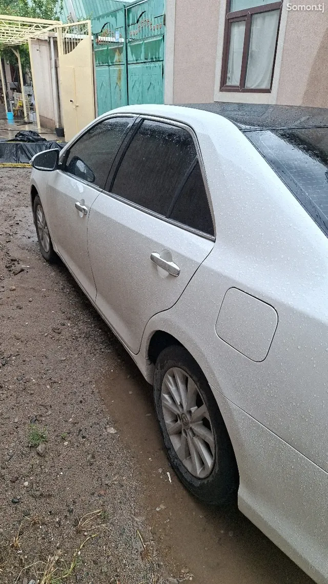 Toyota Camry 2014 · 2.5 AT