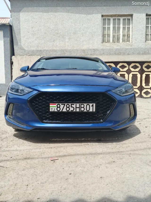 Hyundai Elantra 2017 · 2.0 AT
