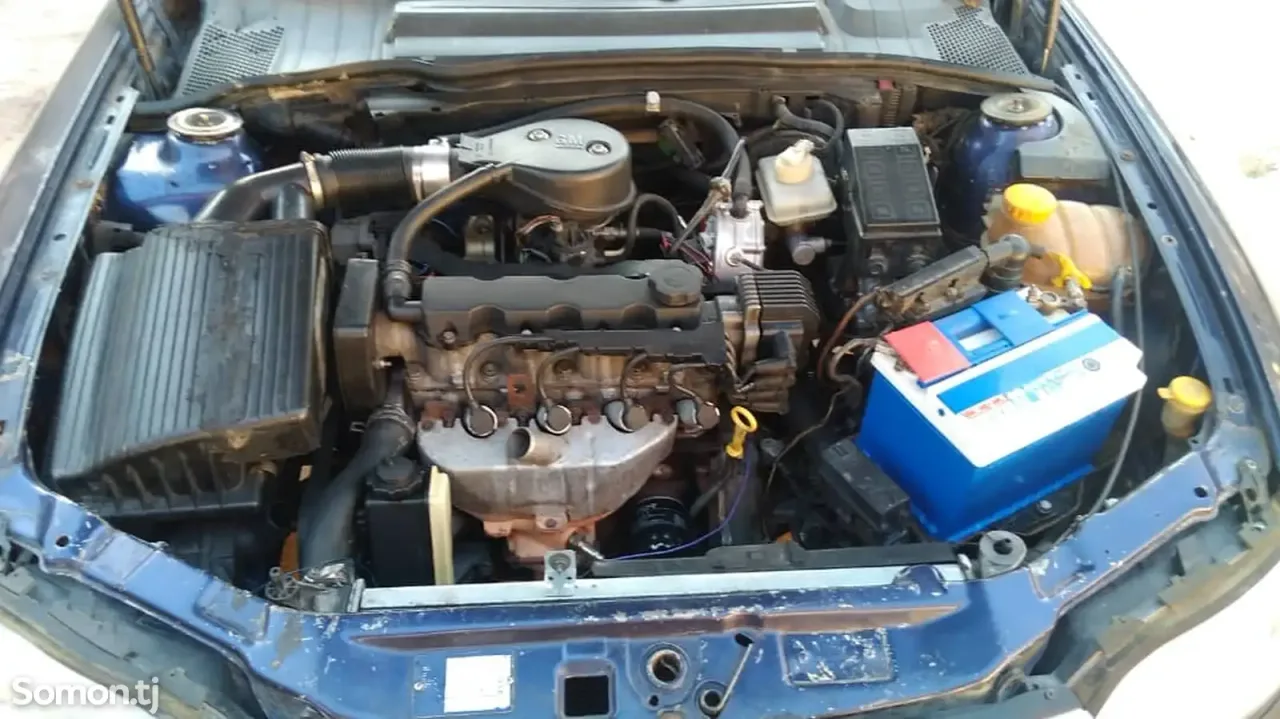 Opel Vectra B 1996 · 1.6 MT