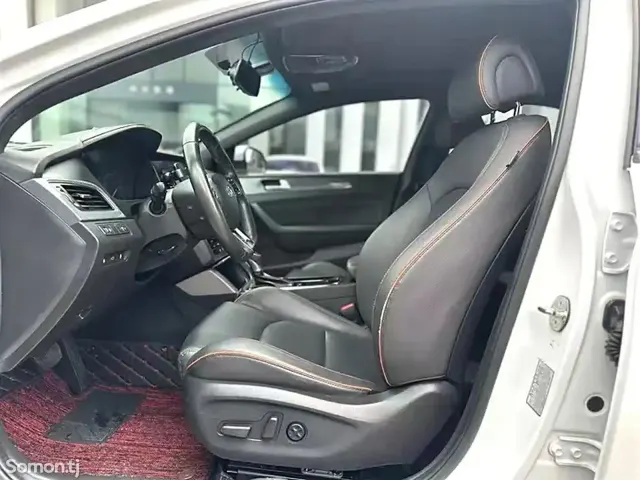 Hyundai Sonata 2015 · 1.5 AT