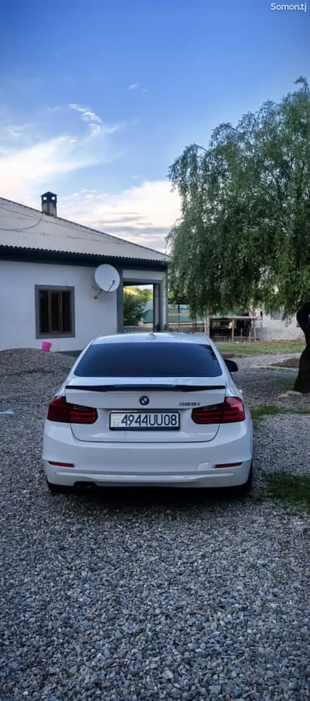 BMW 3 series 2012 · 2.0 AT