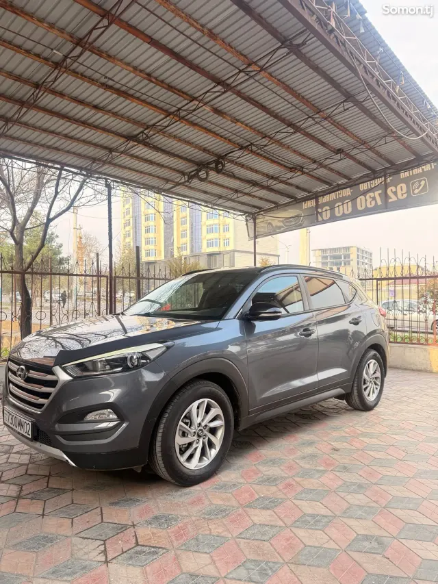 Hyundai Tucson 2015 · 1.7 AT