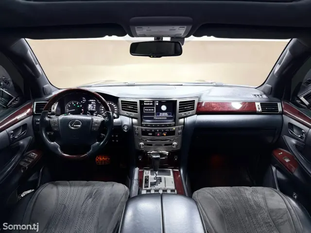 Lexus LX series 2015 · 5.7 AT