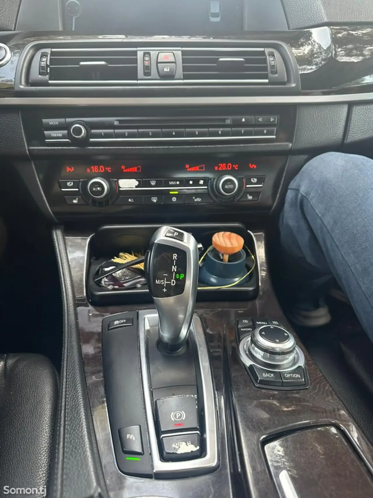 BMW 5 series 2011 · 2.0 AT