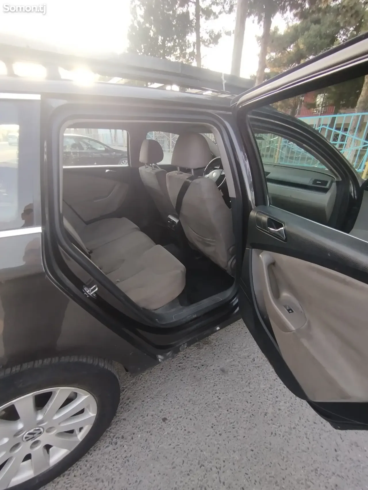 Volkswagen Passat 2007 · 2.0 MT