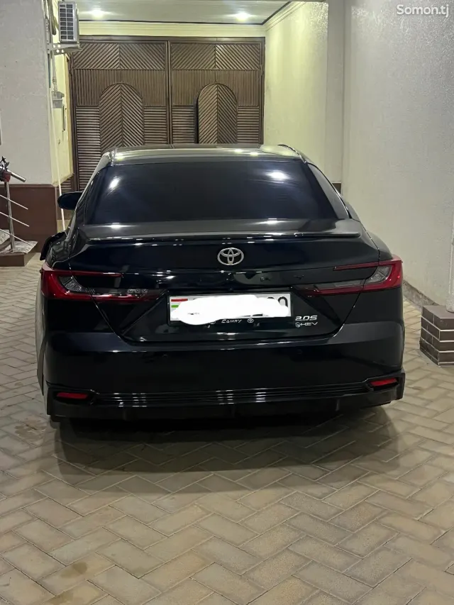 Toyota Camry 2025 · 2.0 AT
