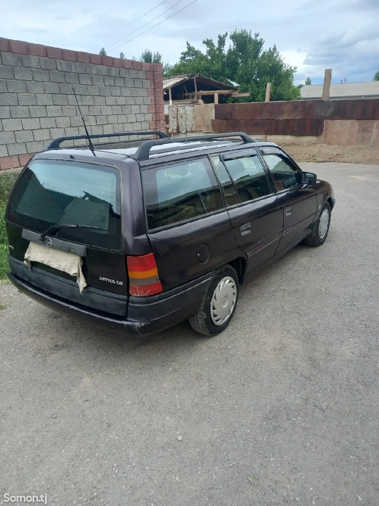 Opel Astra F 1994 · 1.6 MT