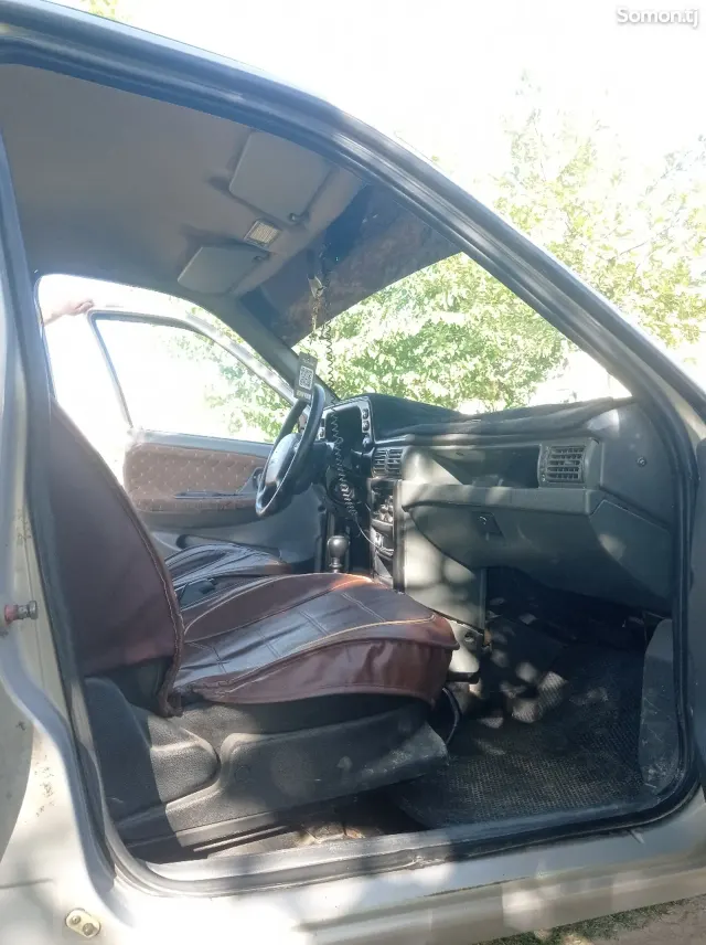 Daewoo Nexia 1994 · 1.6 MT