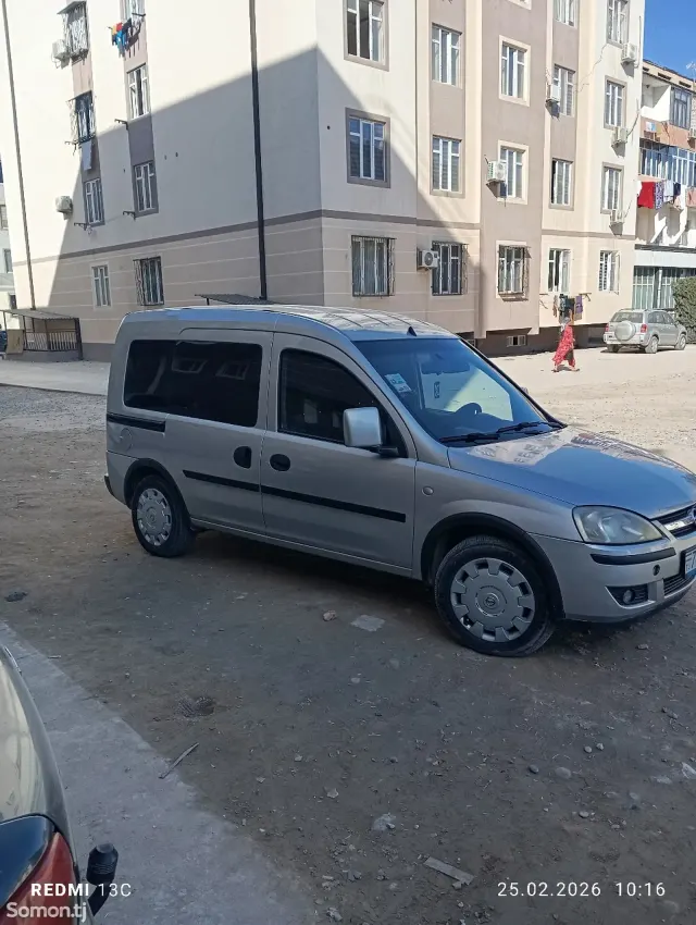 Opel Combo 2007 · 1.6 MT