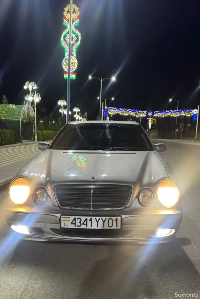 Mercedes-Benz E class 2000 · 2.8 AT