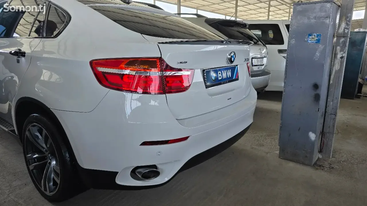 BMW X6 M 2014 · 4.0 AT