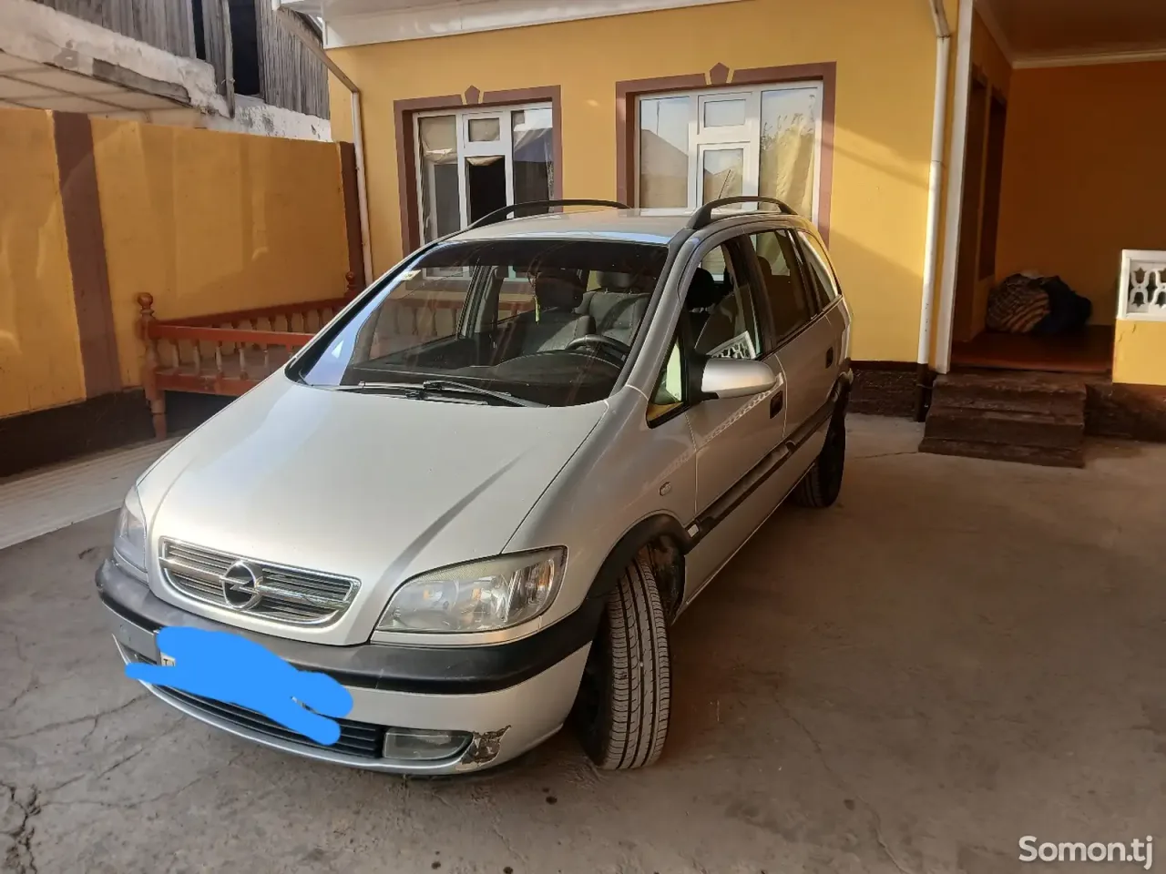 Opel Zafira 2000 · 1.8 MT
