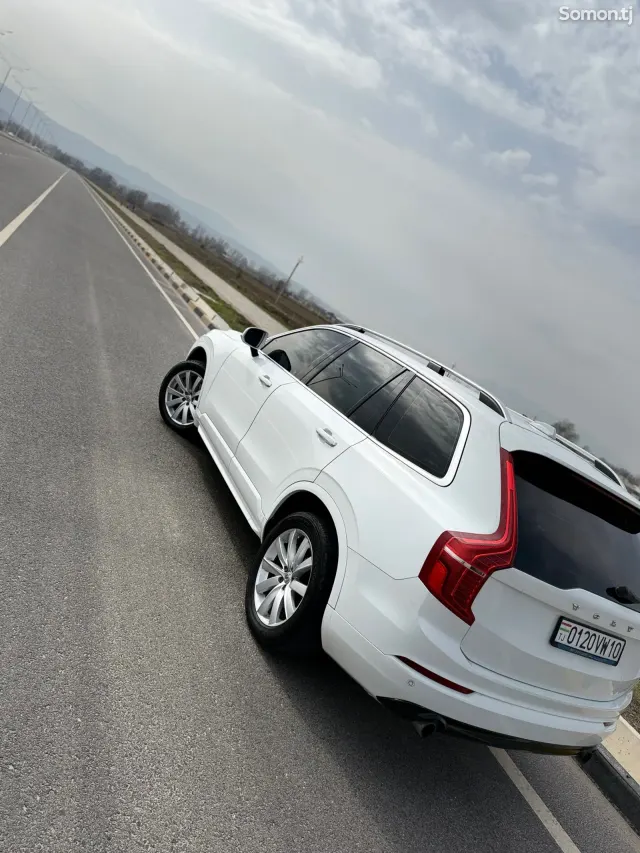 Volvo XC90 2019 · 2.2 AT