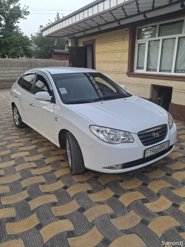 Hyundai Avante 2008 · 1.6 AT