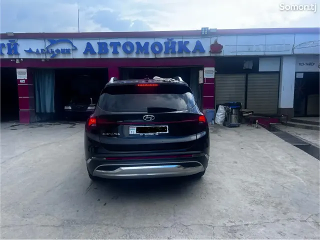 Hyundai Santa Fe 2022 · 2.5 AT