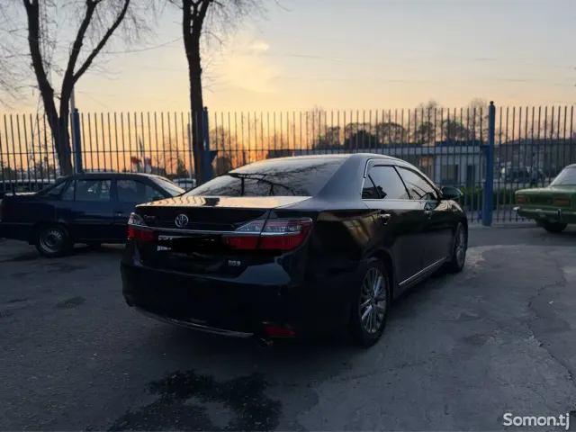 Toyota Camry 2015 · 2.5 AT