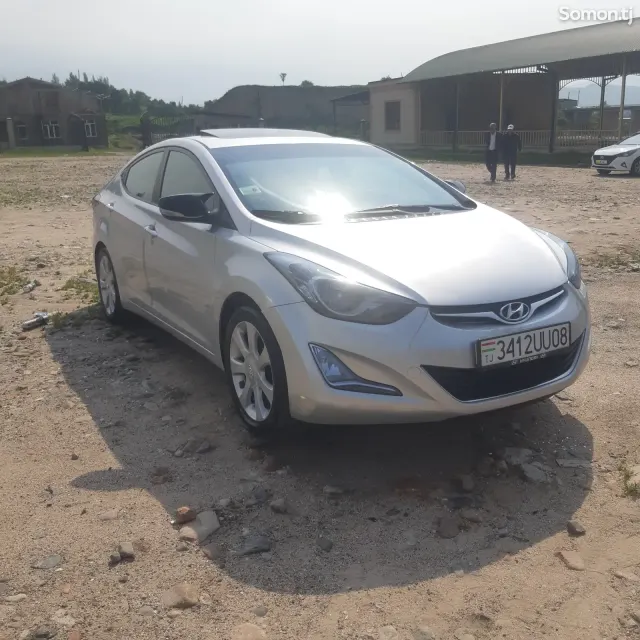 Hyundai Elantra 2012 · 1.8 AT